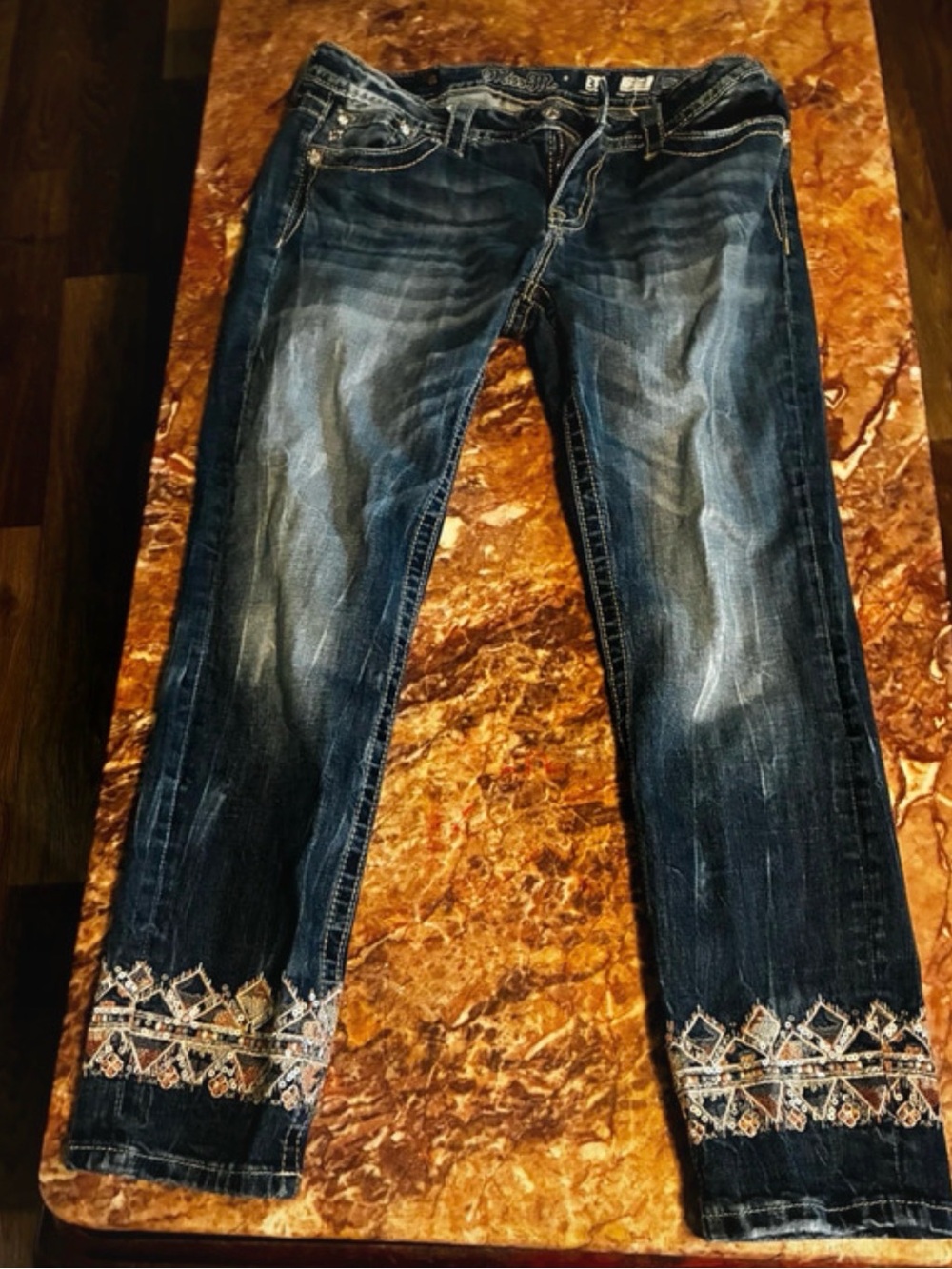 Dark Wash Miss Me Embroidered Hem Straight Jeans - Blue sz 28/30